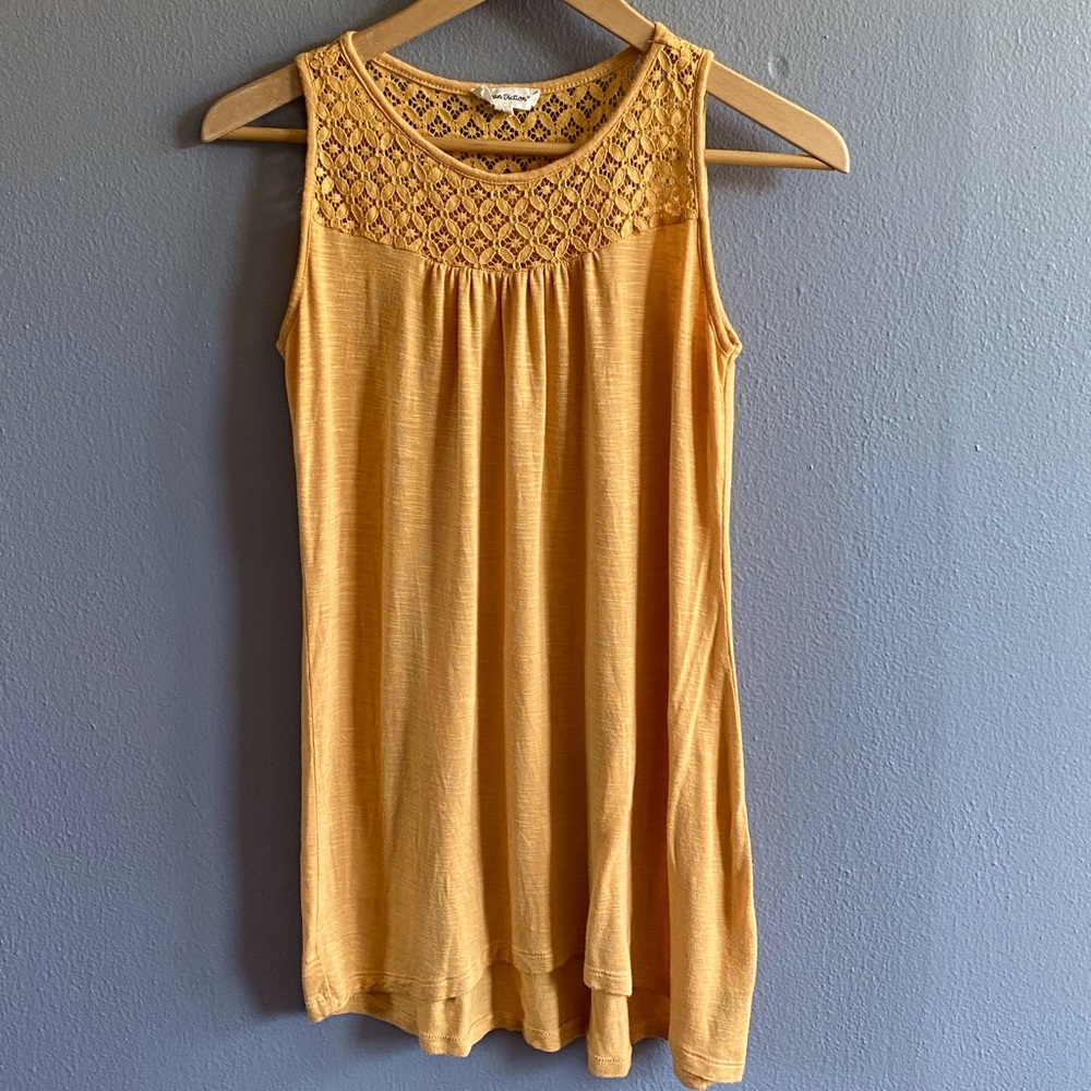 Urban Diction top. Size large.
